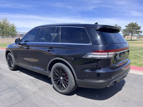 Used 2020 Lincoln Aviator Reserve w/ Equipment Group 202A AWD/4WD image 3