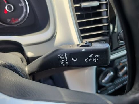 Used 2017 Volkswagen Beetle 1.8T SE FWD image 49