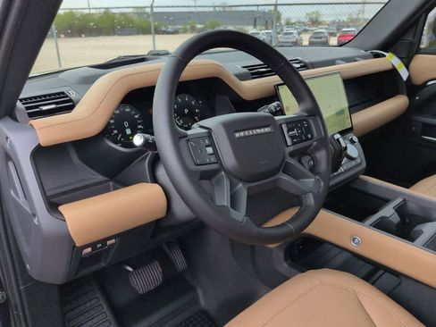New 2026 Land Rover Defender 130 X-Dynamic SE AWD/4WD image 2