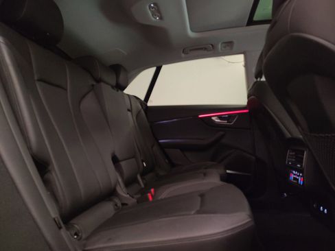 Used 2023 Audi Q8 Premium Plus image 29