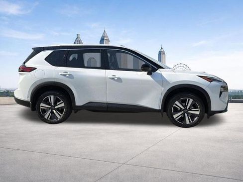 Certified 2025 Nissan Rogue SL AWD/4WD image 28