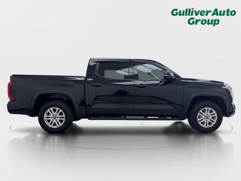 Used 2022 Toyota Tundra SR5 w/ Convenience Package RWD image 10