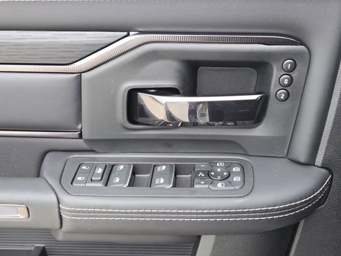 New 2025 RAM 2500 Rebel w/ Rebel Level 2 Equipment Group image 20