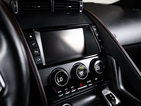 Used 2018 Jaguar F-TYPE R AWD/4WD image 18