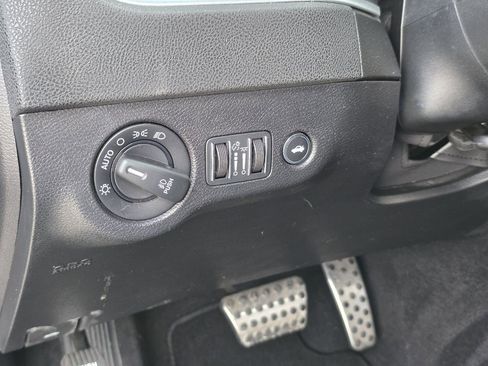 Used 2020 Dodge Charger R/T w/ Performance Handling Group image 18