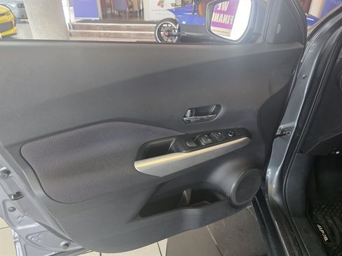 Used 2020 Nissan Kicks SV FWD image 24
