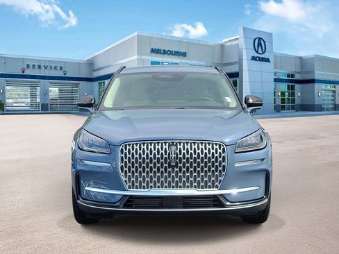Used 2026 Lincoln Corsair Premiere AWD/4WD image 2
