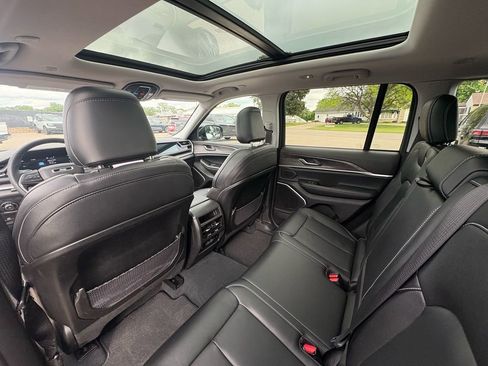 Used 2022 Jeep Grand Cherokee Limited 4xe w/ MOPAR Finishing Package AWD/4WD image 27