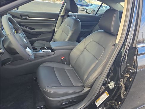 New 2025 Nissan Altima 2.5 SL FWD image 11