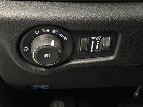 New 2026 Chrysler Pacifica Select w/ S Appearance Package image 23