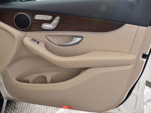 Certified 2022 Mercedes-Benz GLC 300 4MATIC image 32