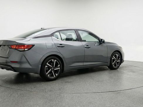 Used 2025 Nissan Sentra SV FWD image 9