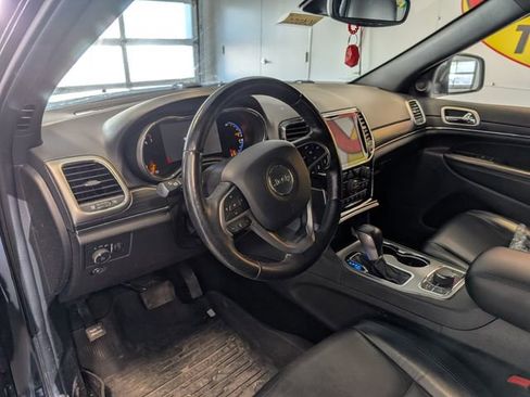 Used 2022 Jeep Grand Cherokee Limited w/ Technology Group AWD/4WD image 11