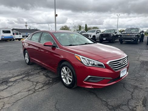 Used 2016 Hyundai Sonata SE w/ Cargo Package FWD image 16