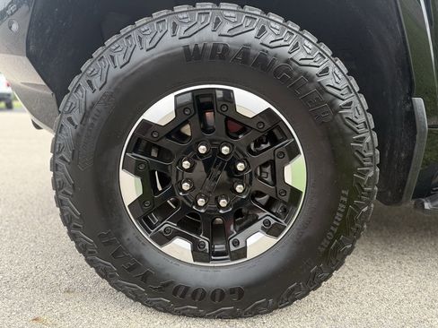 New 2025 GMC Hummer EV 3X w/ Extreme Off-Road Package image 10