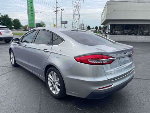 Used 2020 Ford Fusion SE w/ Fleet SE Value Package FWD image 3