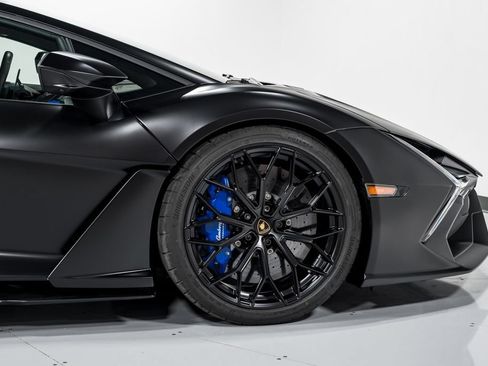 Used 2025 Lamborghini Revuelto AWD/4WD image 42