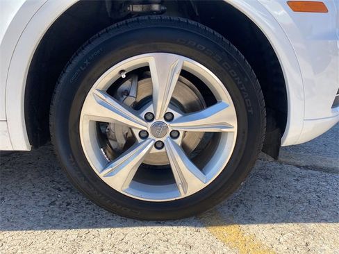 Used 2020 Audi Q5 2.0T Premium w/ Convenience Package image 9