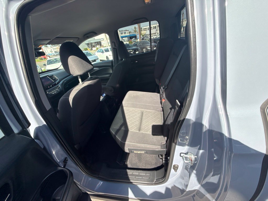 Used 2023 Honda Ridgeline Sport image 12