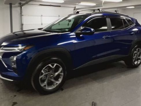 Certified 2024 Chevrolet Trax LT w/ Sunroof Package FWD image 4