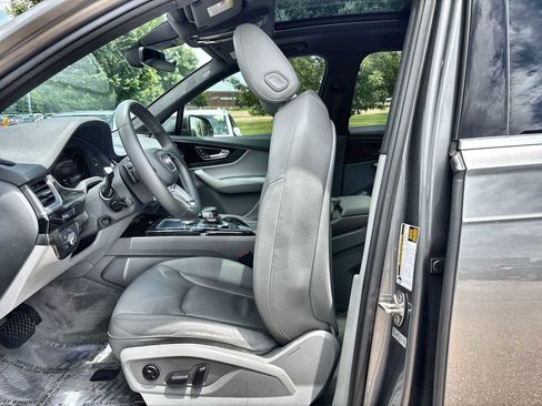 Used 2018 Audi Q7 3.0T Premium Plus w/ Premium Plus Package AWD/4WD image 3