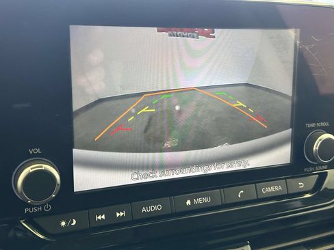 Used 2024 Nissan Pathfinder SV FWD image 25