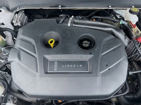 Used 2019 Lincoln MKZ Premiere image 32