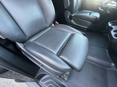 Used 2019 Mercedes-Benz Sprinter 2500 image 28