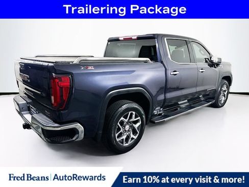 Used 2023 GMC Sierra 1500 SLT w/ SLT Premium Package AWD/4WD image 9