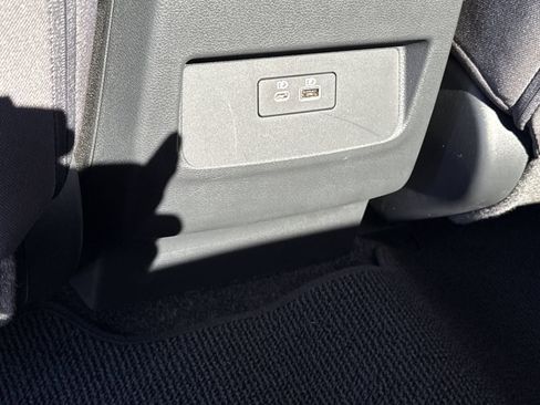 Used 2024 Nissan Frontier SV w/ Tow Package image 11