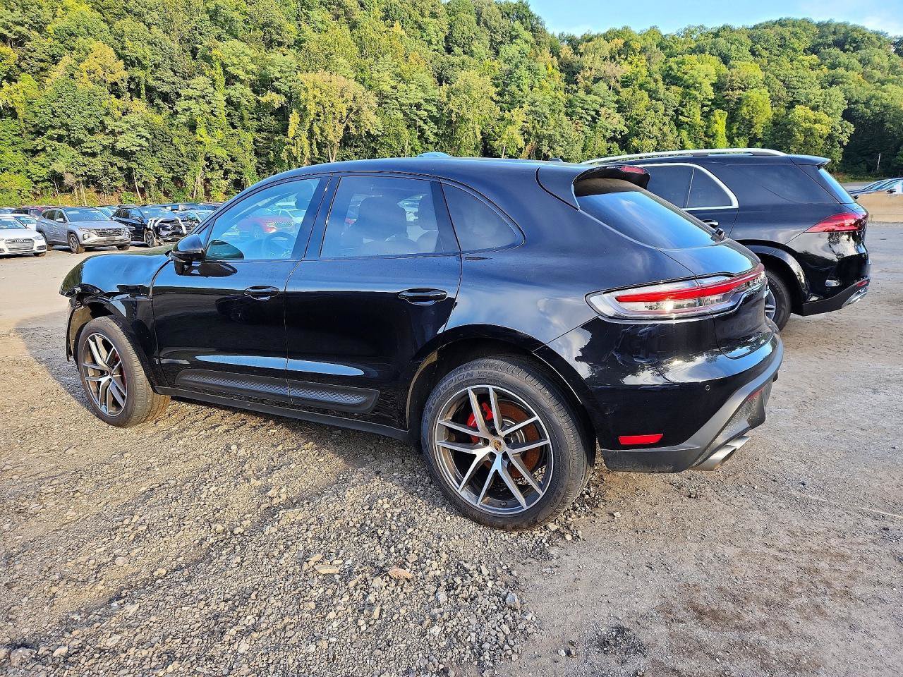 Used 2025 Porsche Macan S AWD/4WD image 4