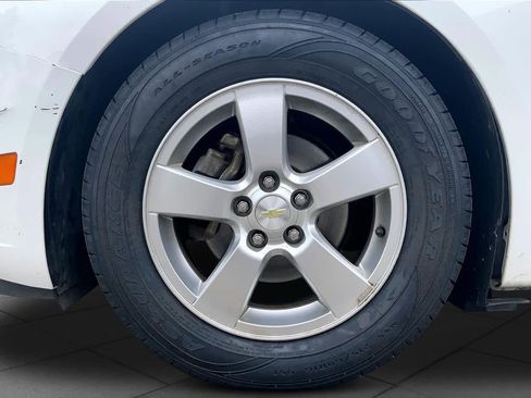 Used 2014 Chevrolet Cruze LT FWD image 10