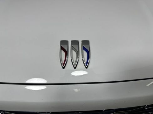 New 2026 Buick Enclave Preferred w/ Power Package image 9