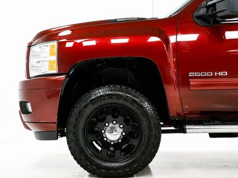 Used 2014 Chevrolet Silverado 2500 LT w/ Z71 Appearance Package image 21