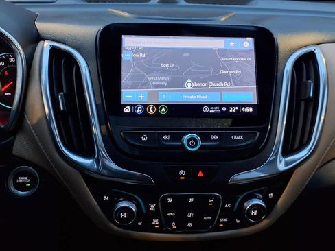 Used 2023 Chevrolet Equinox Premier image 13