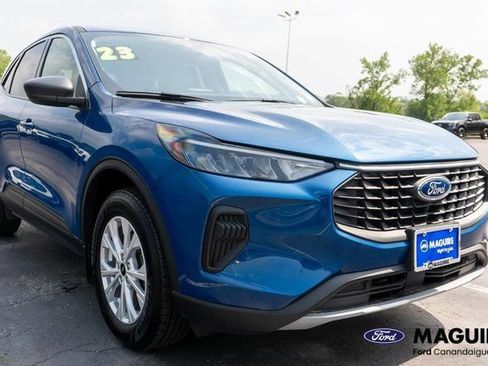 Used 2023 Ford Escape Active AWD/4WD image 4