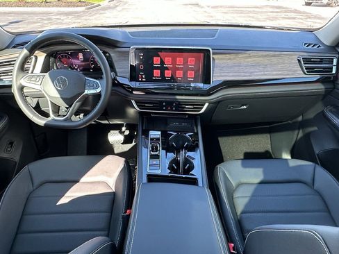 New 2026 Volkswagen Atlas SEL image 10