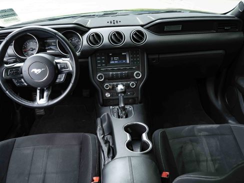 Used 2018 Ford Mustang Coupe image 27