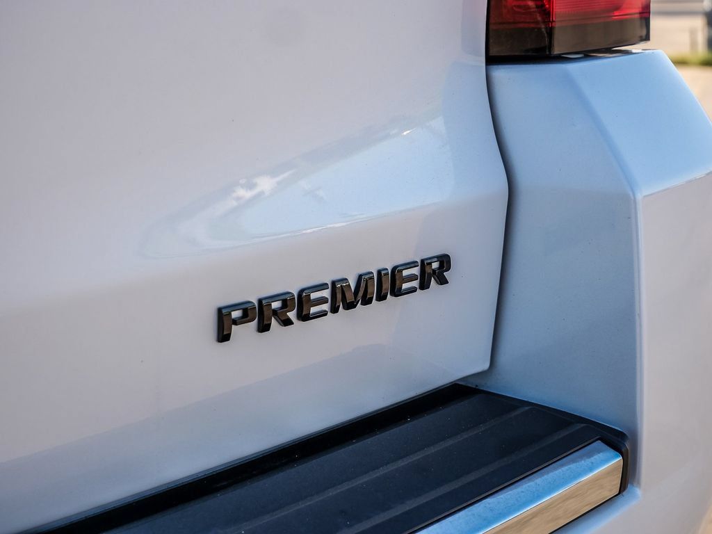 Used 2020 Chevrolet Suburban Premier w/ Premier Plus Edition AWD/4WD image 12