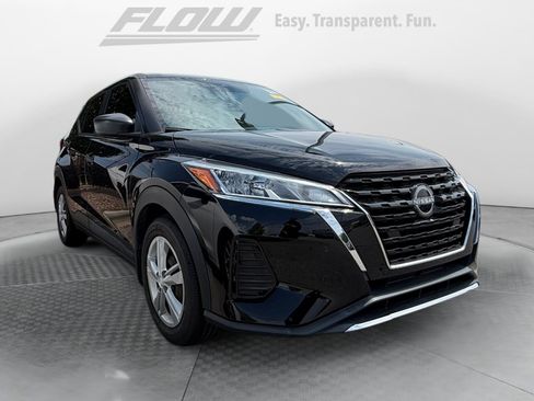 Used 2023 Nissan Kicks S FWD image 1