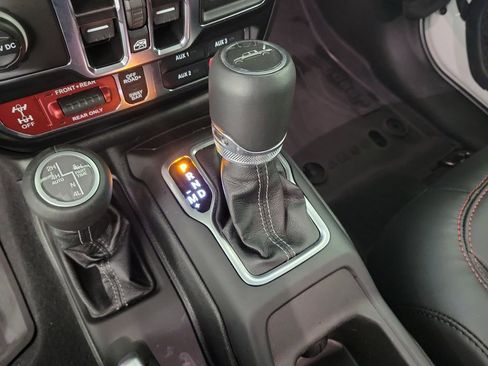 Used 2025 Jeep Gladiator Rubicon image 27