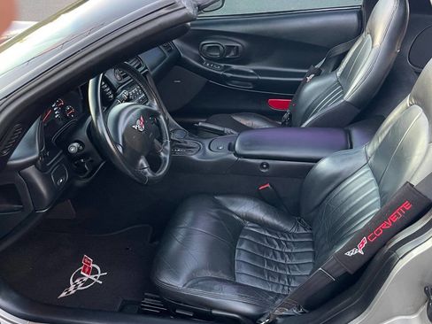 Used 2000 Chevrolet Corvette Coupe image 12