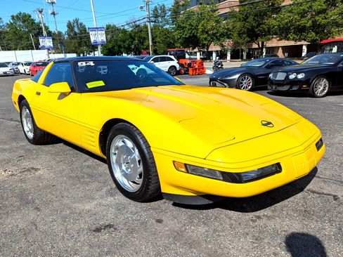 Used 1994 Chevrolet Corvette Coupe image 5