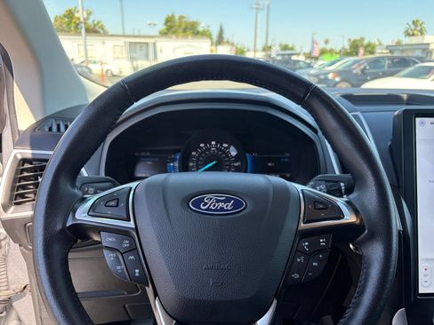 Used 2024 Ford Edge SEL AWD/4WD image 29