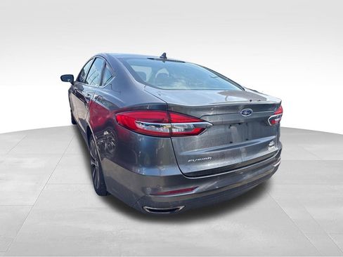 Used 2019 Ford Fusion SE AWD/4WD image 4