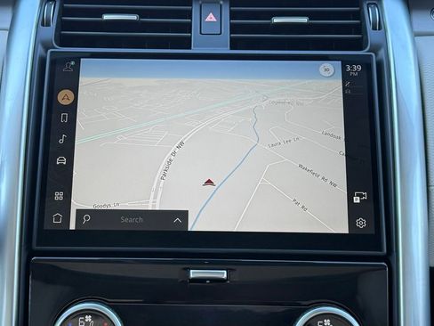 Certified 2025 Land Rover Discovery Dynamic SE image 25