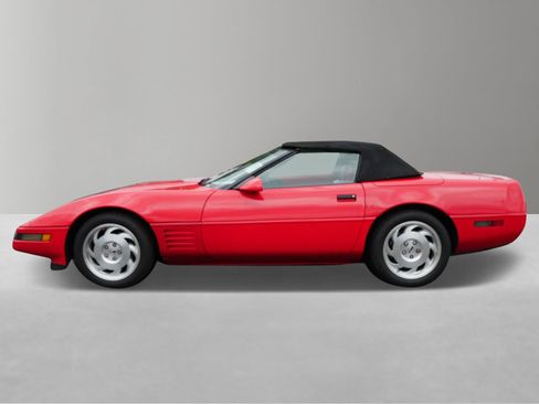 Used 1994 Chevrolet Corvette Convertible RWD image 6