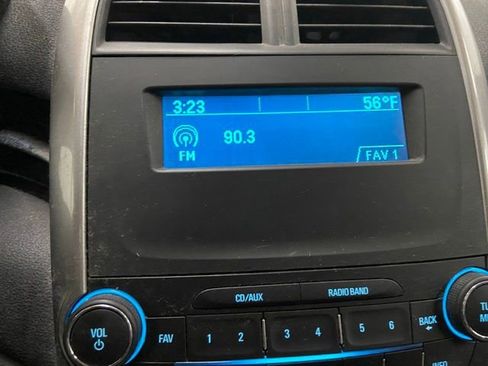 Used 2015 Chevrolet Malibu LS FWD image 17