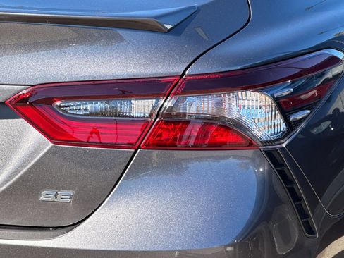 Used 2024 Toyota Camry SE image 28