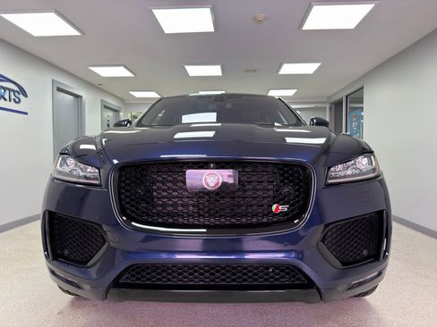 Used 2017 Jaguar F-PACE S image 6